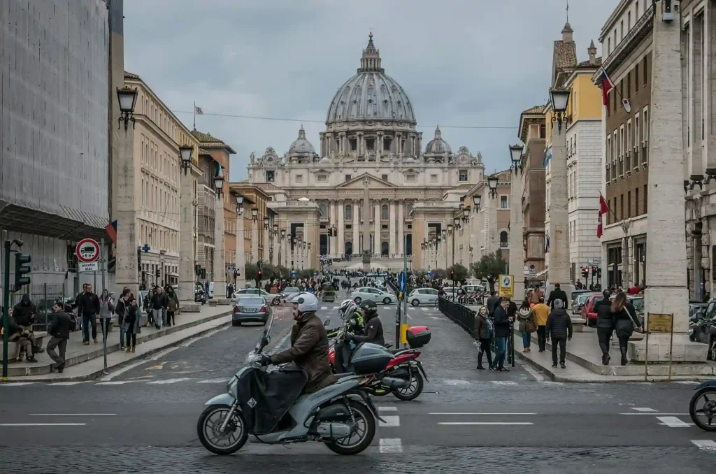 Jak poruszać się po Rzymie: Praktyczny Przewodnik dla Turystów